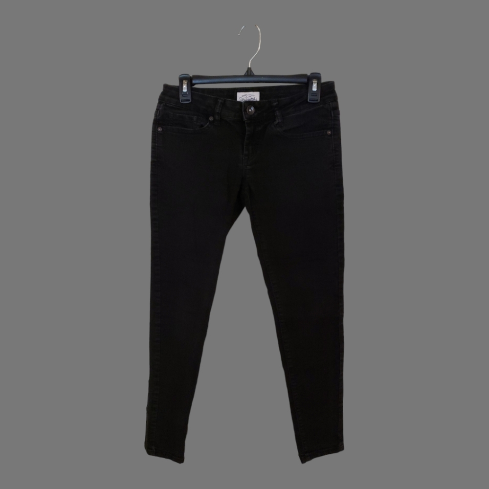 Womans aeropostale jeggings black size 5/6